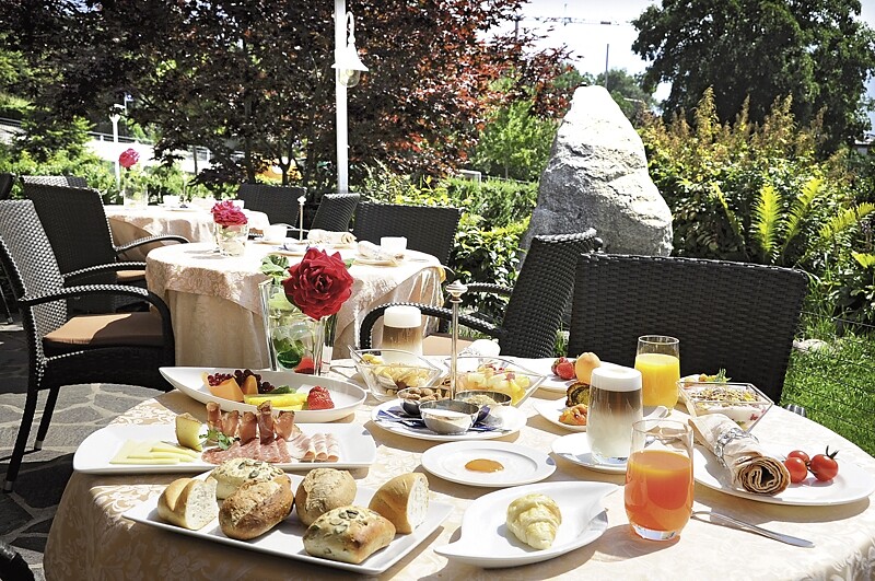 Frühstück auf der Sonnenterrasse