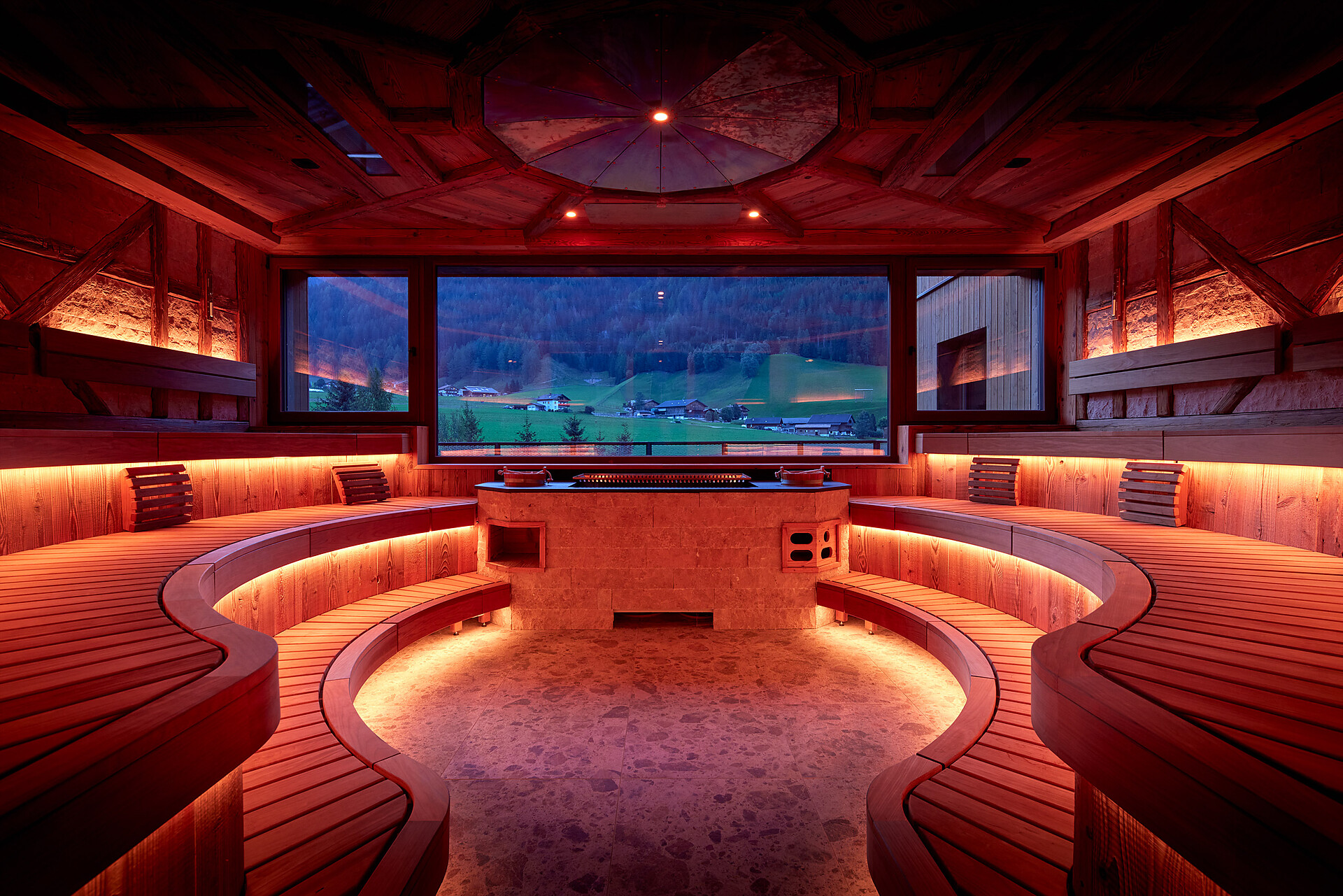 Hotel Quelle - Nature Spa Resort Gsies/Valle di Casies 5 suedtirol.info