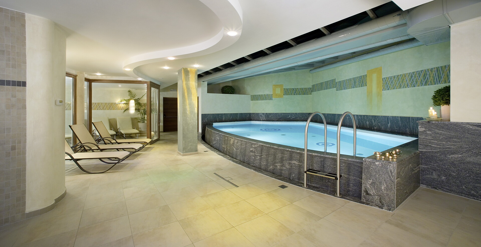 Indoor swimming pool