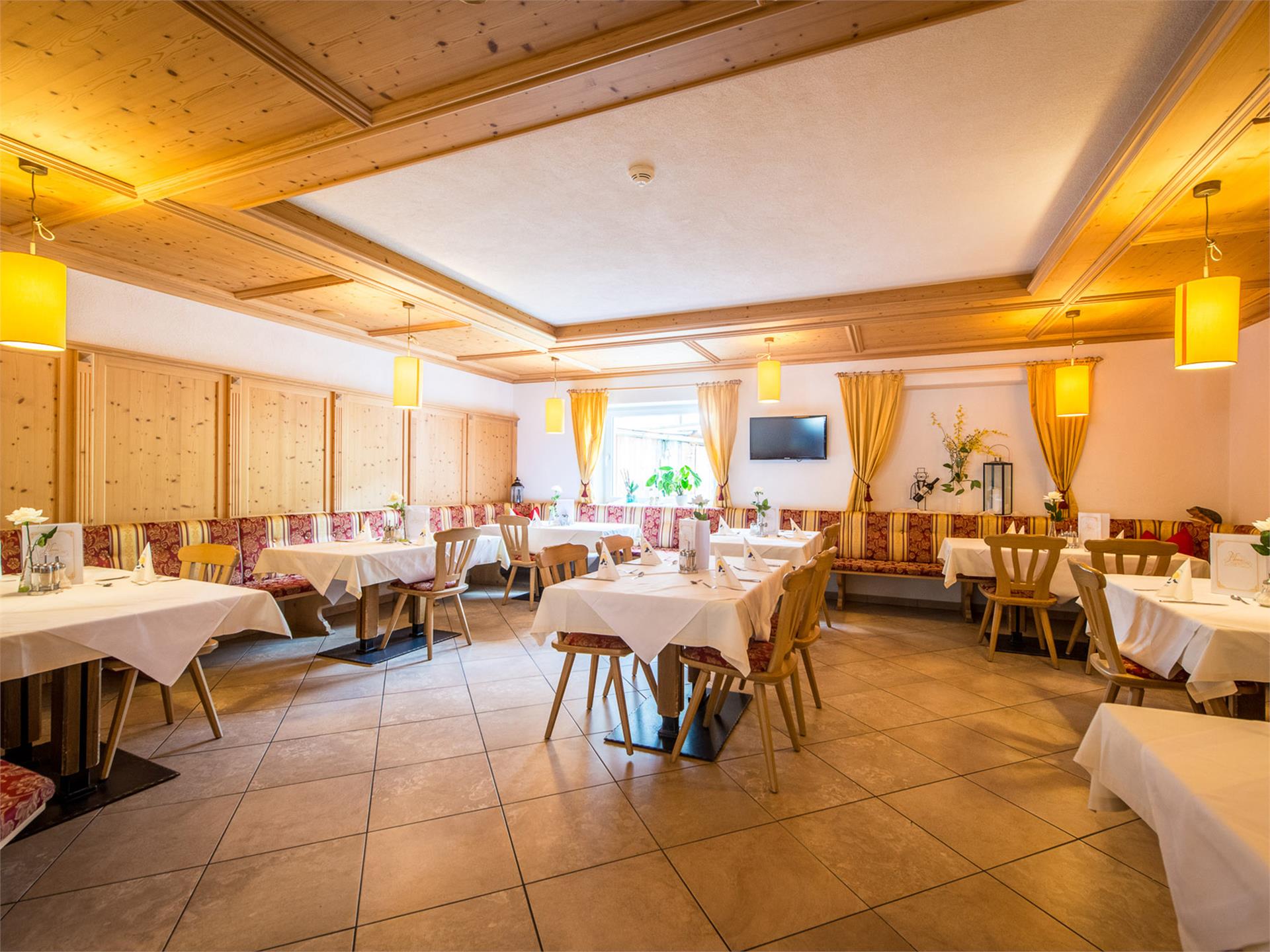 Hotel Bacher Sand in Taufers/Campo Tures 9 suedtirol.info