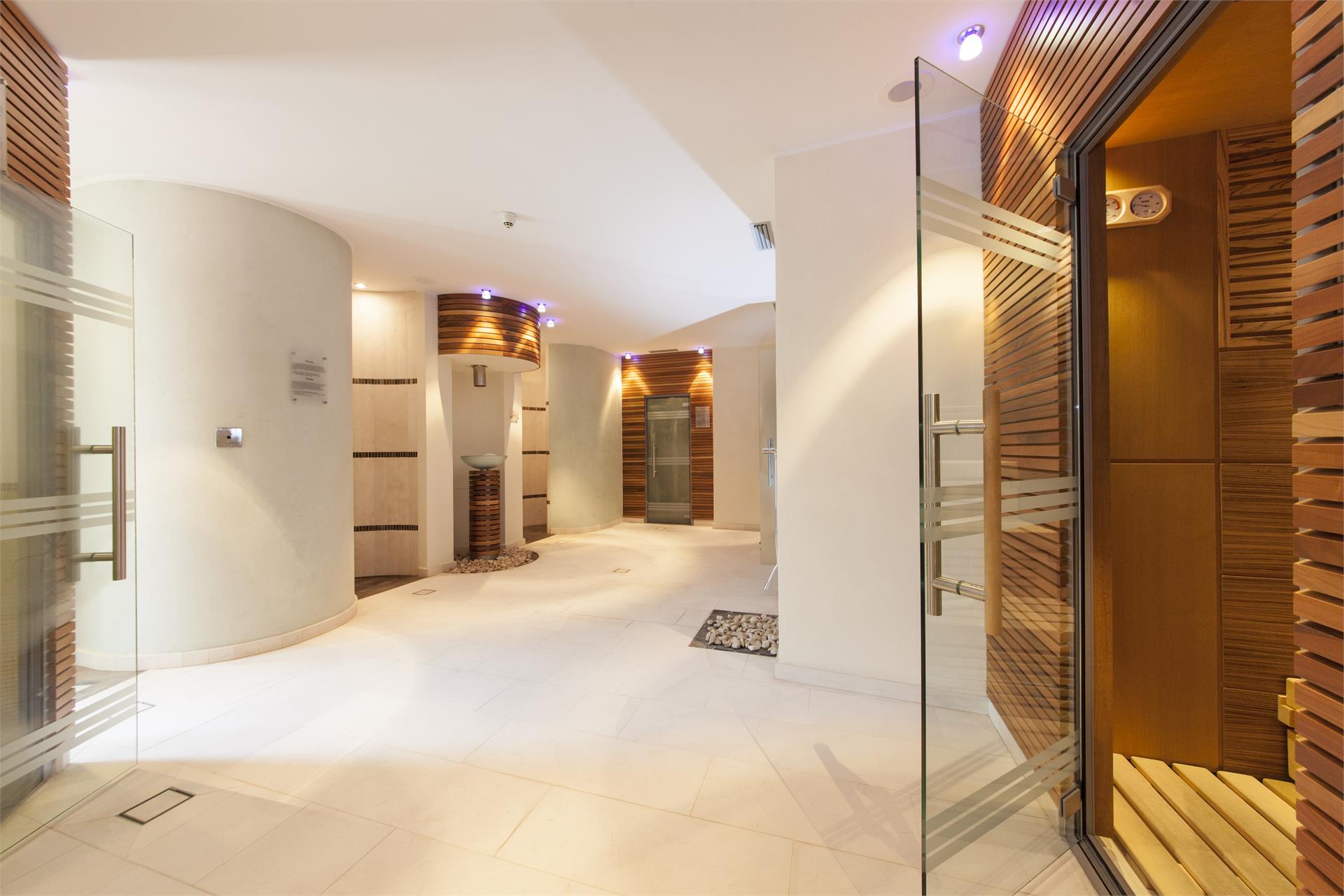 Hotel Carmen Santa Cristina Val Gardena 14 suedtirol.info