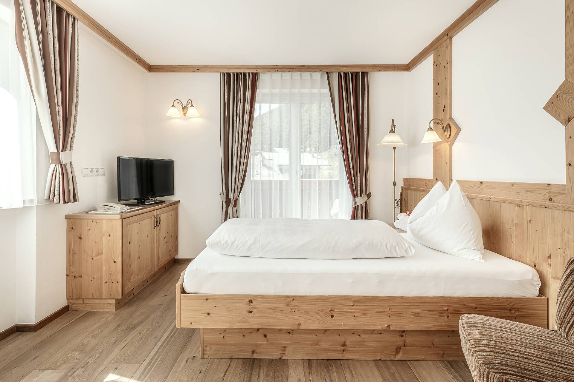 Single bed room/Superior/balcony