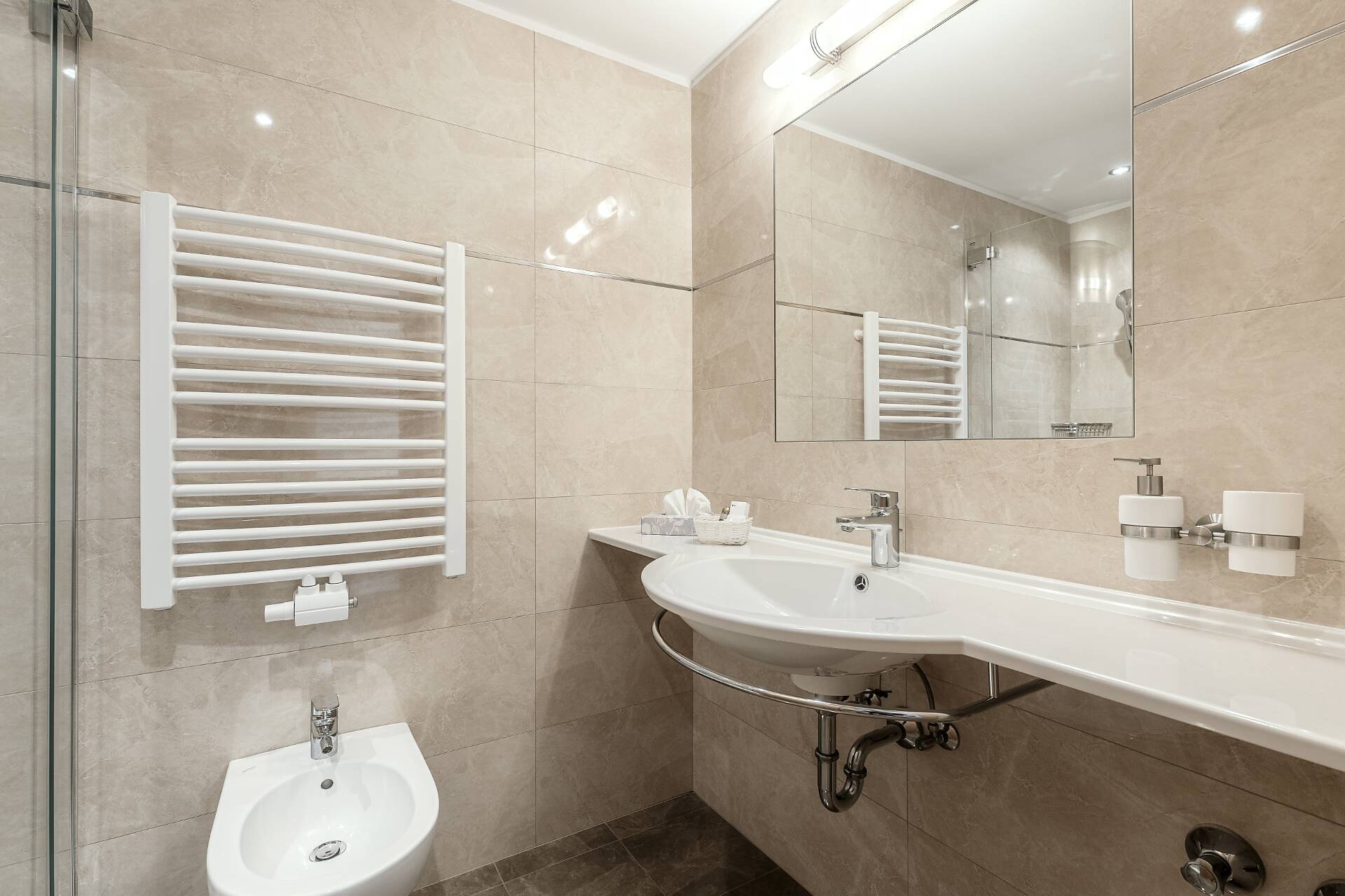 Bathroom/superior/balcony