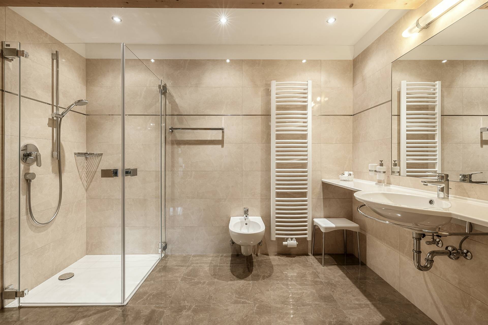 Bathroom/superior/balcony