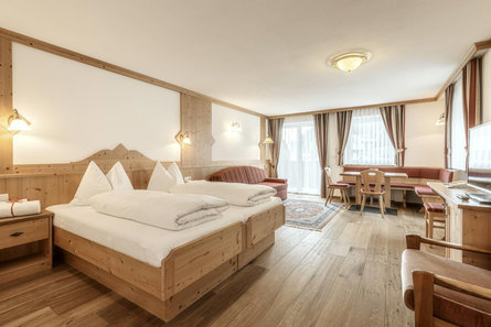 Hotel Christeinerhof - Villa Pallua S.Crestina Gherdëina/Santa Cristina Val Gardana 28 suedtirol.info