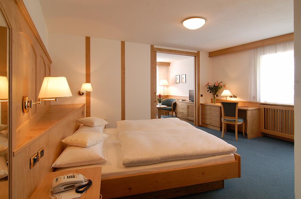 Hotel Bellevue Wolkenstein 8 suedtirol.info