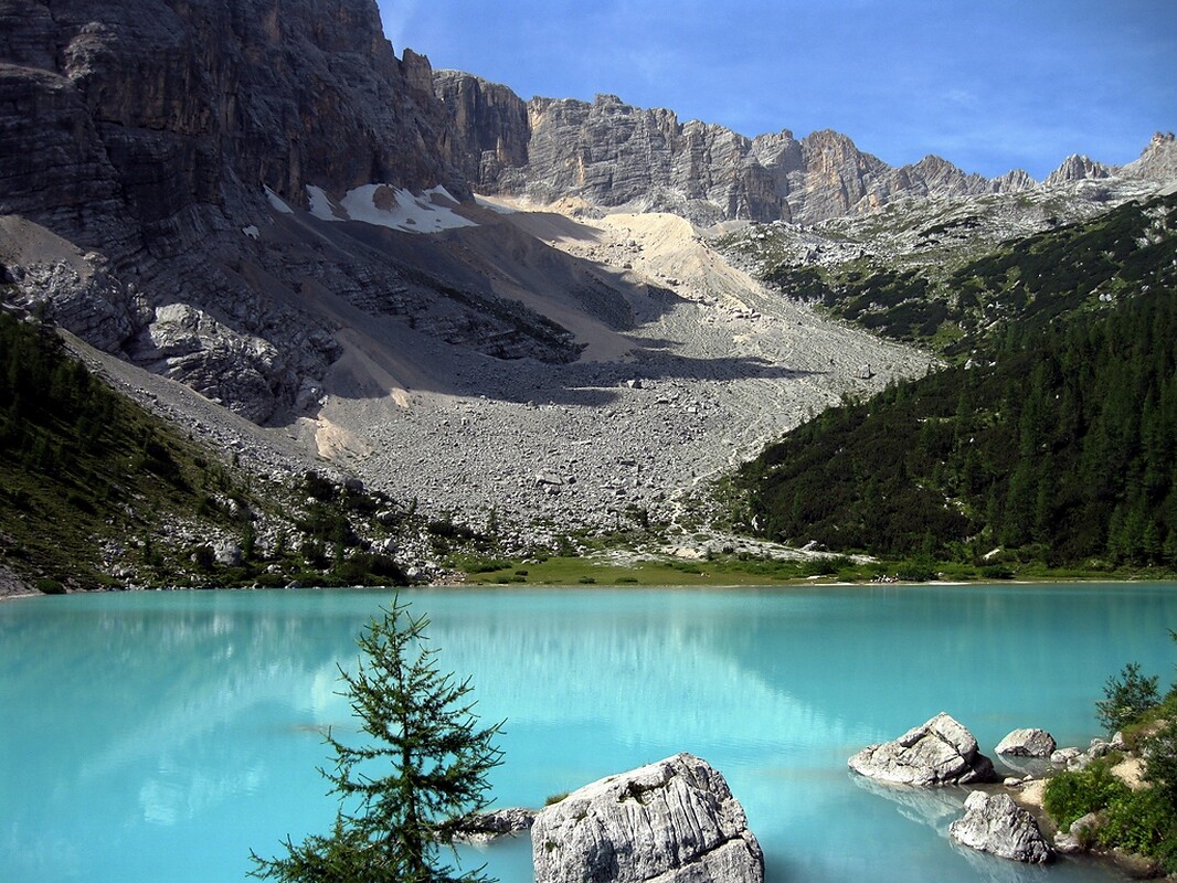 Sorapis lake
