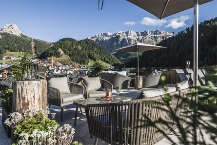 Hotel Chalet S Dolomites Wolkenstein 8 suedtirol.info