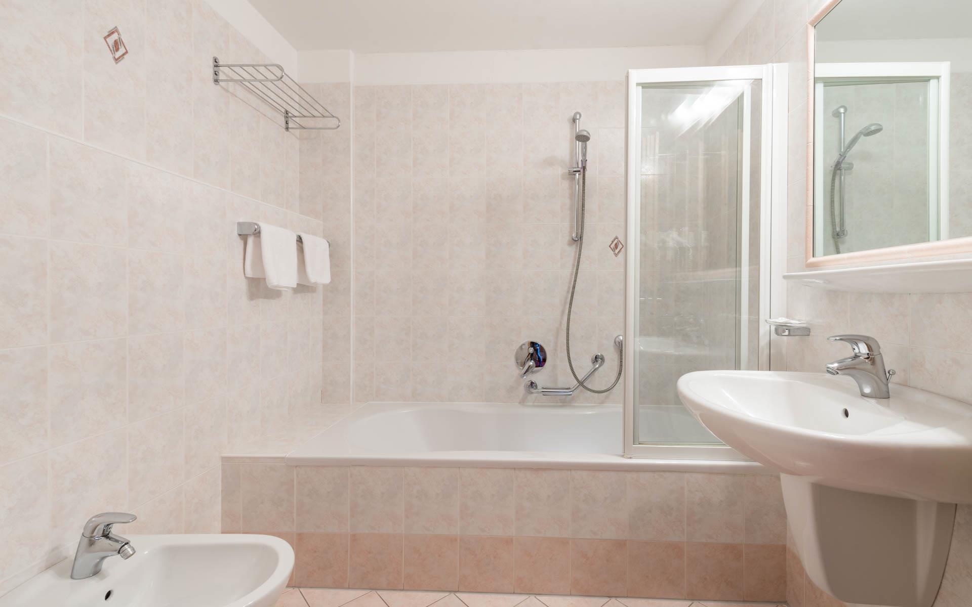Hotel Kaserhof Mühlbach/Rio di Pusteria 19 suedtirol.info