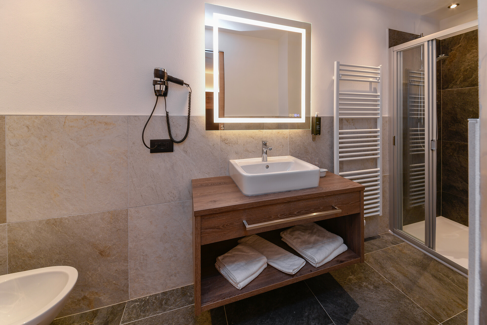 bathroom superior room