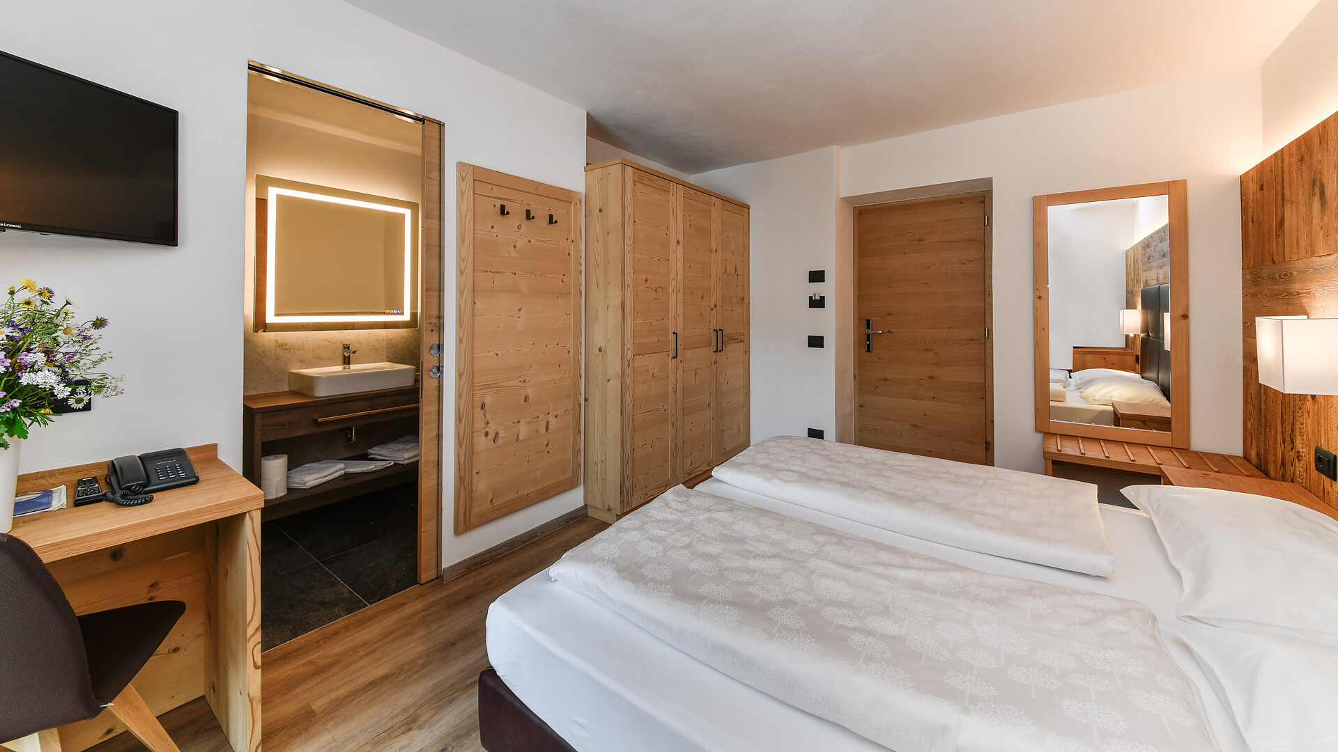 superior room