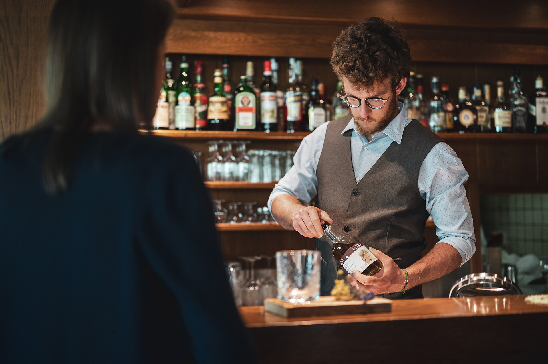 bar