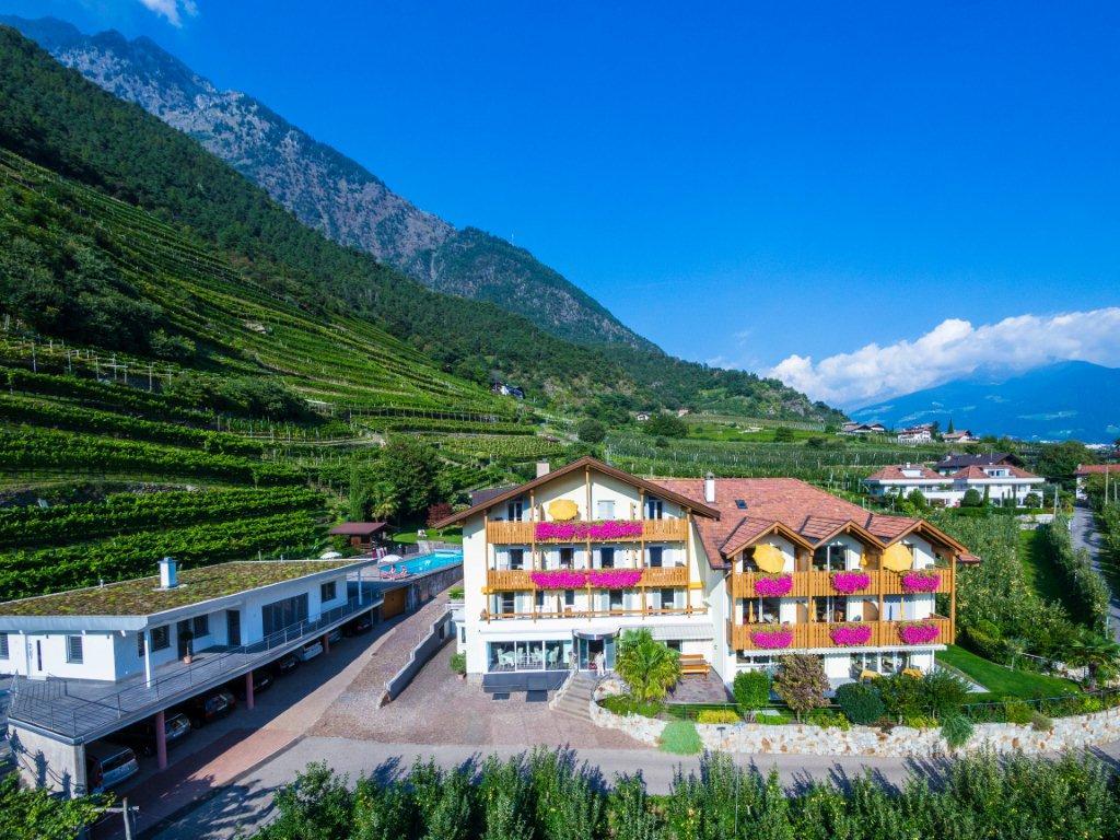 Hotel Flora Algund 1 suedtirol.info
