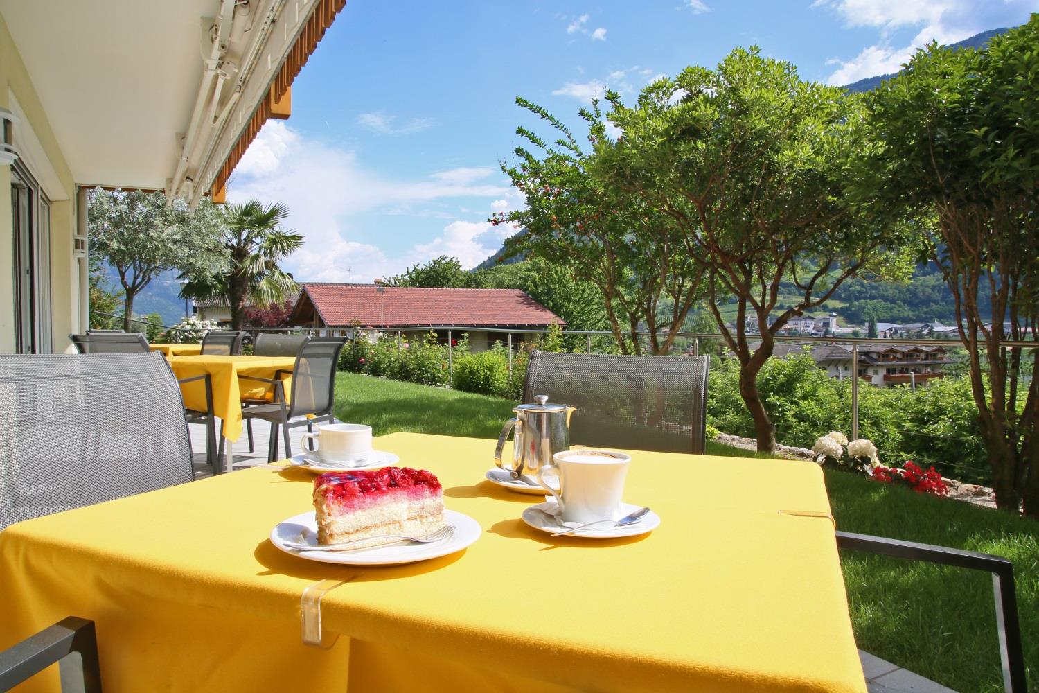 Hotel Flora Algund 17 suedtirol.info