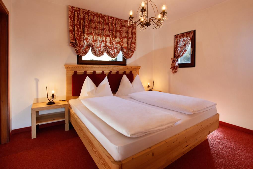 Hotel-Garni Ansitz Pünthof Algund/Lagundo 19 suedtirol.info