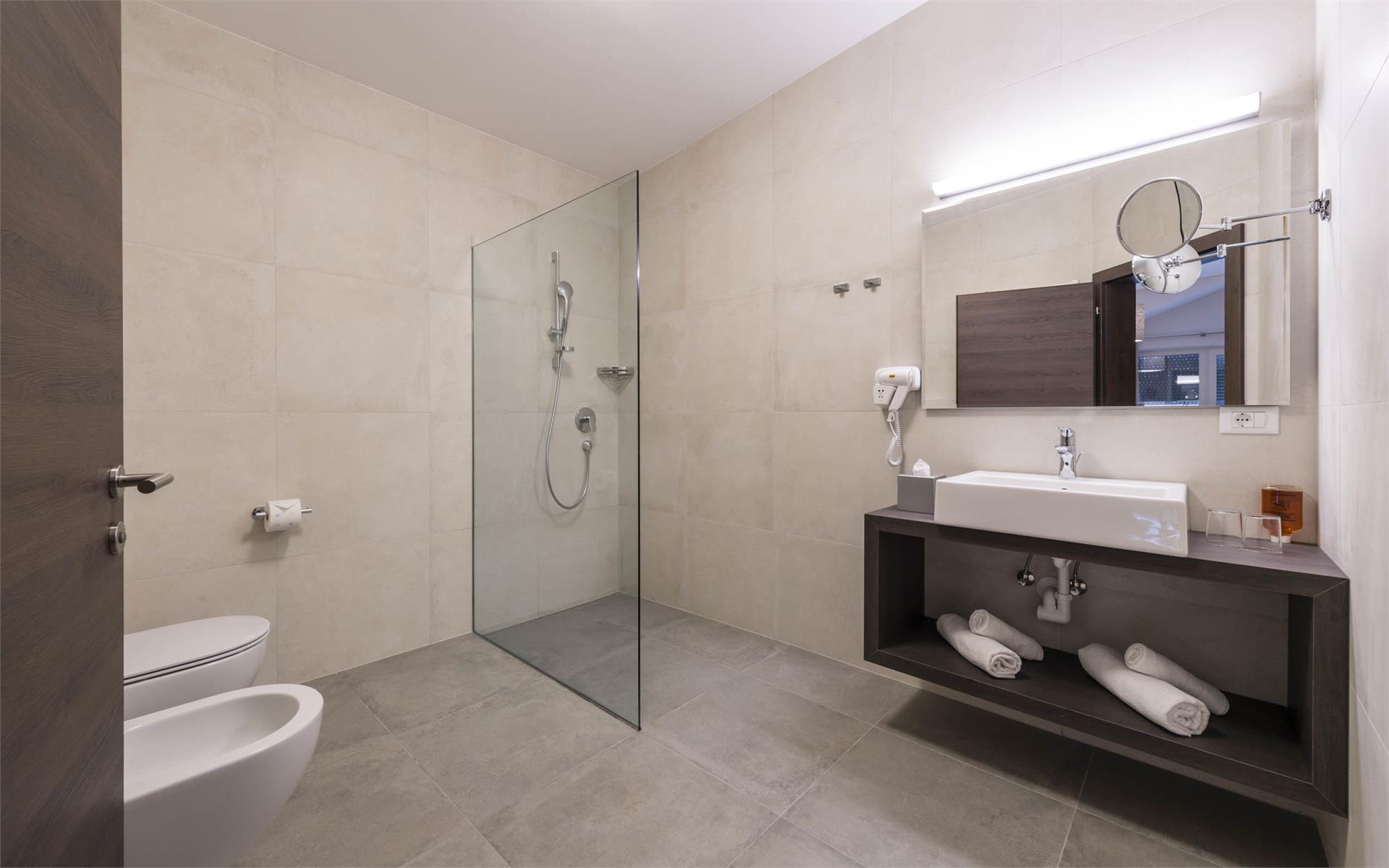 Hotel Lisetta Tirol 12 suedtirol.info
