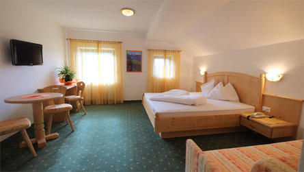 Hotel Weger Tirol/Tirolo 17 suedtirol.info