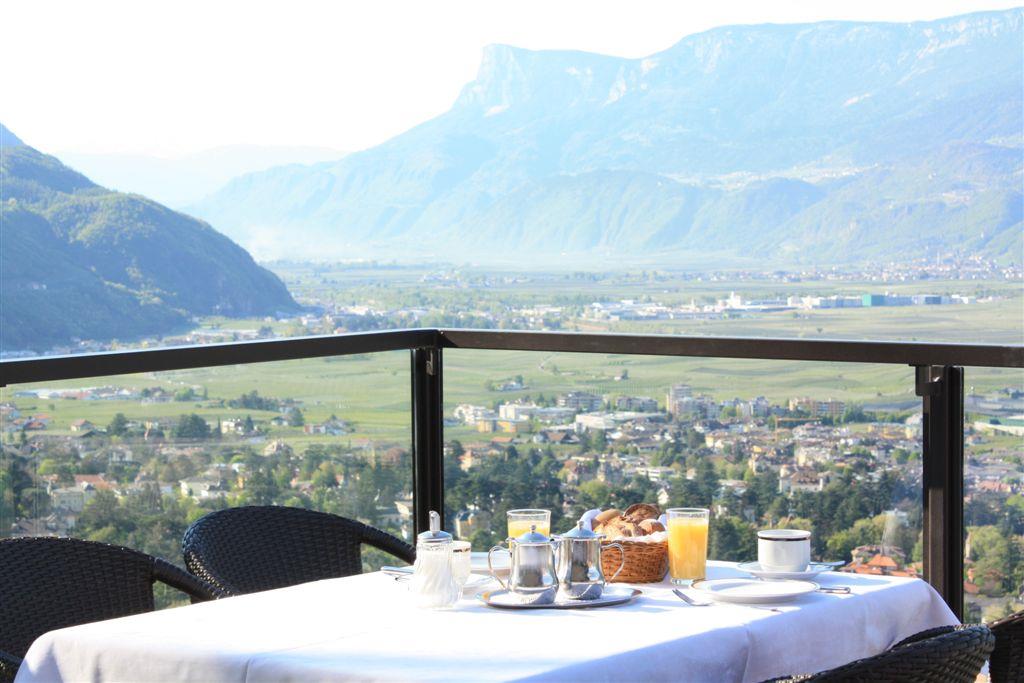 Hotel Restaurant Panorama Tirol/Tirolo 2 suedtirol.info