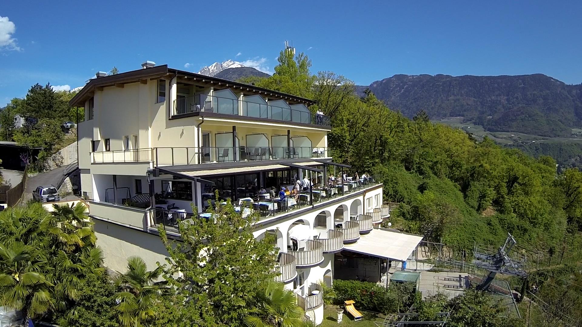 Hotel Restaurant Panorama Tirol/Tirolo 6 suedtirol.info