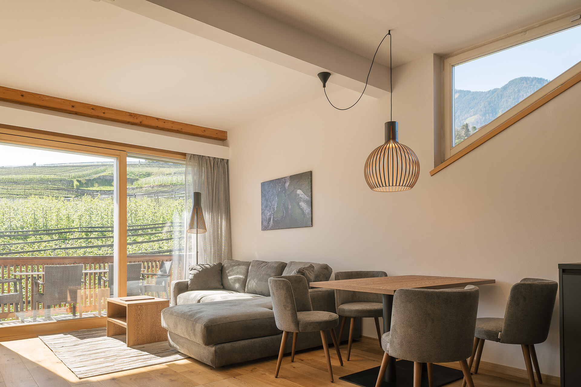Appartement KroneLiving Tirolo 4 suedtirol.info