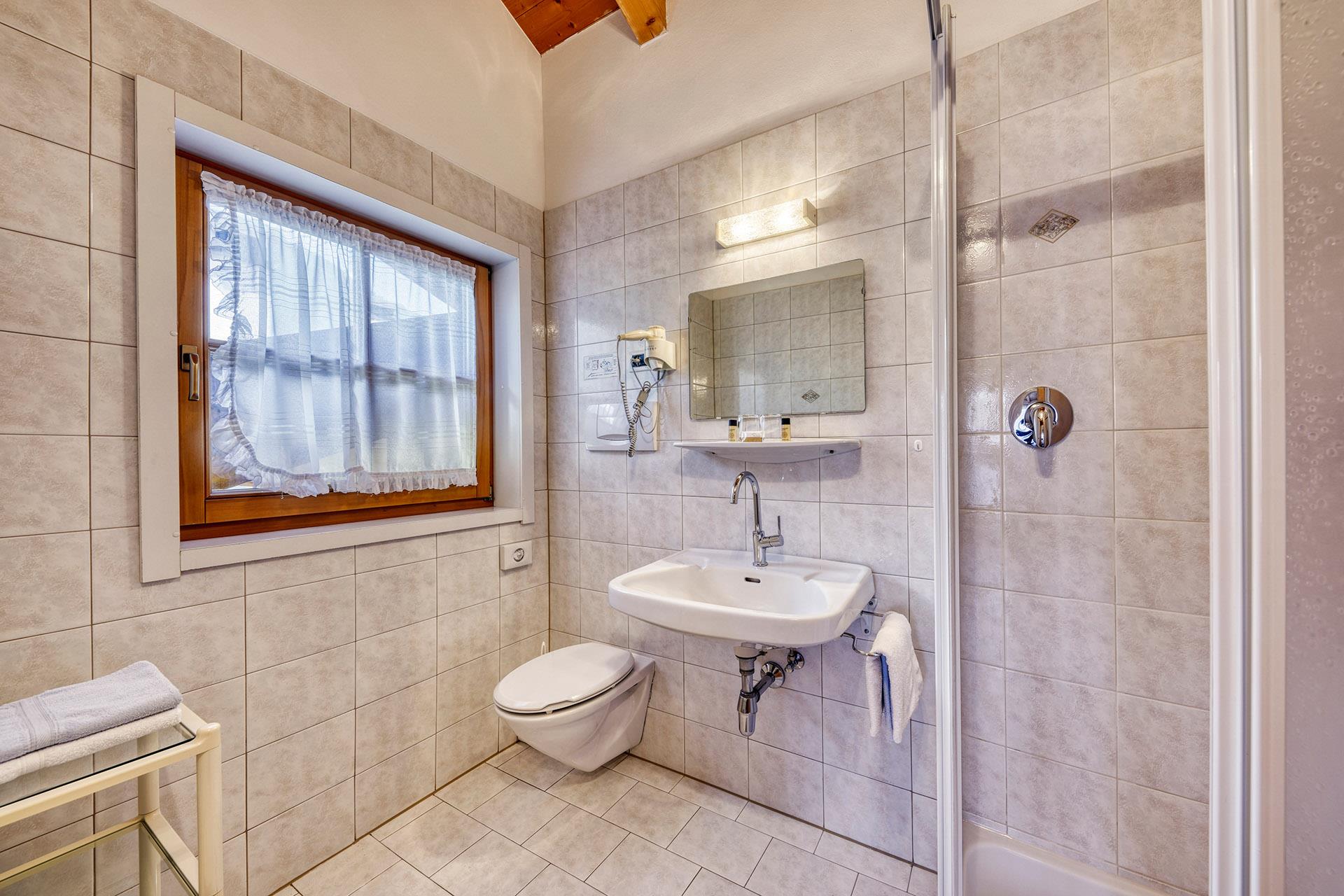 Hotel Stefanie Tirolo 18 suedtirol.info