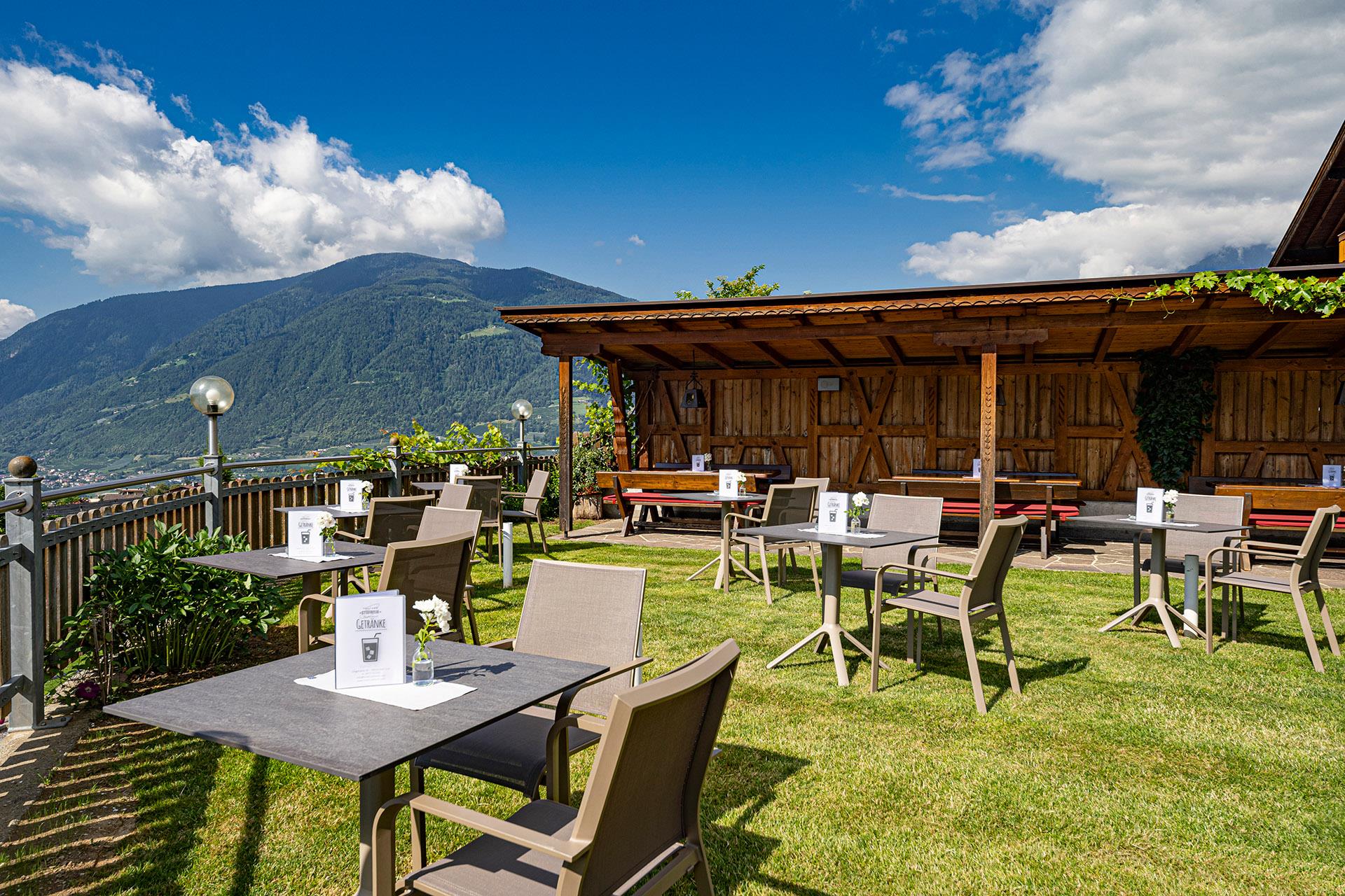Hotel Stefanie Tirolo 7 suedtirol.info
