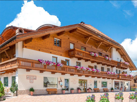 Hotel Alpenrose La Val 1 suedtirol.info