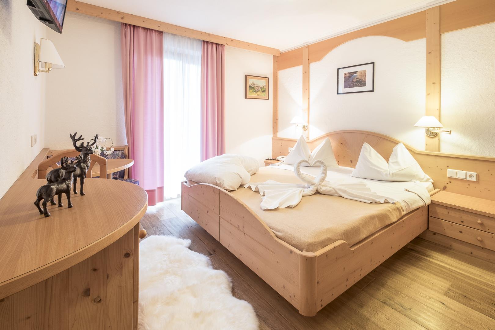 Hotel Serena Badia 14 suedtirol.info