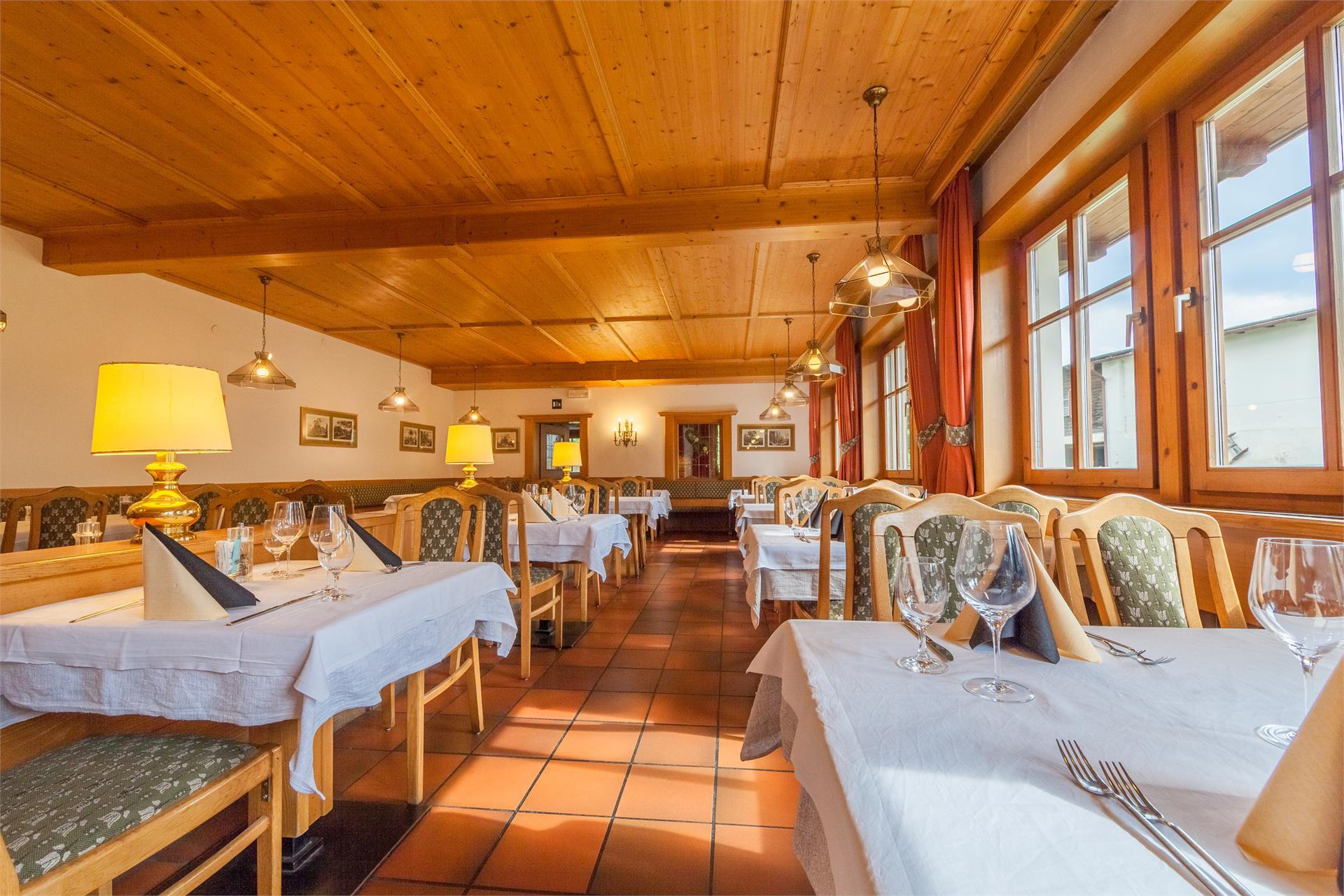 Hotel Hell Monguelfo-Tesido 4 suedtirol.info