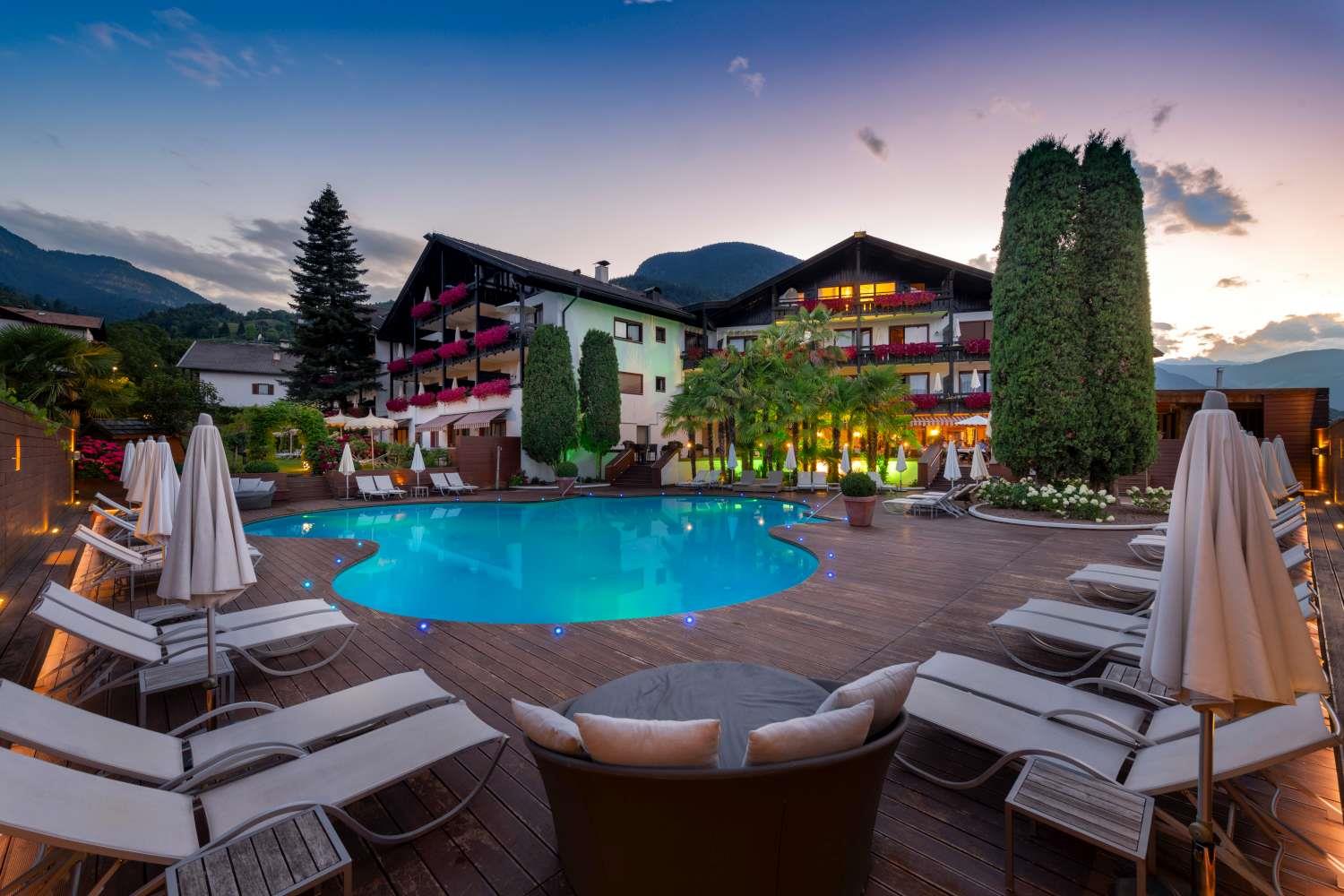 Hotel TIROLENSIS Tisens/Tesimo 13 suedtirol.info