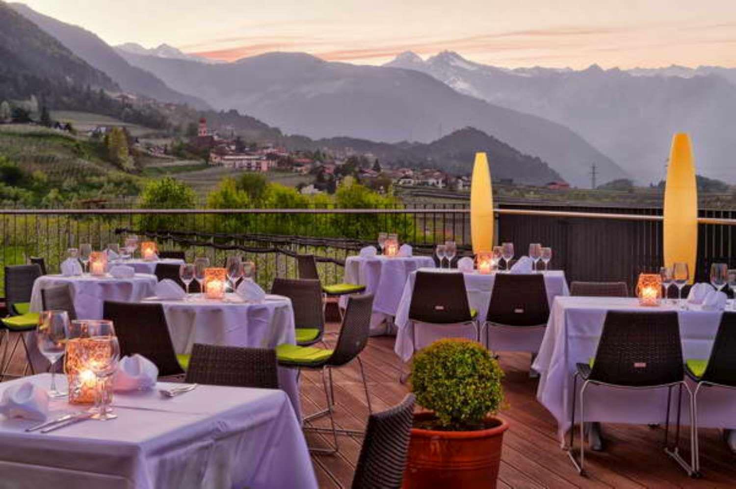 Hotel TIROLENSIS Tisens/Tesimo 22 suedtirol.info