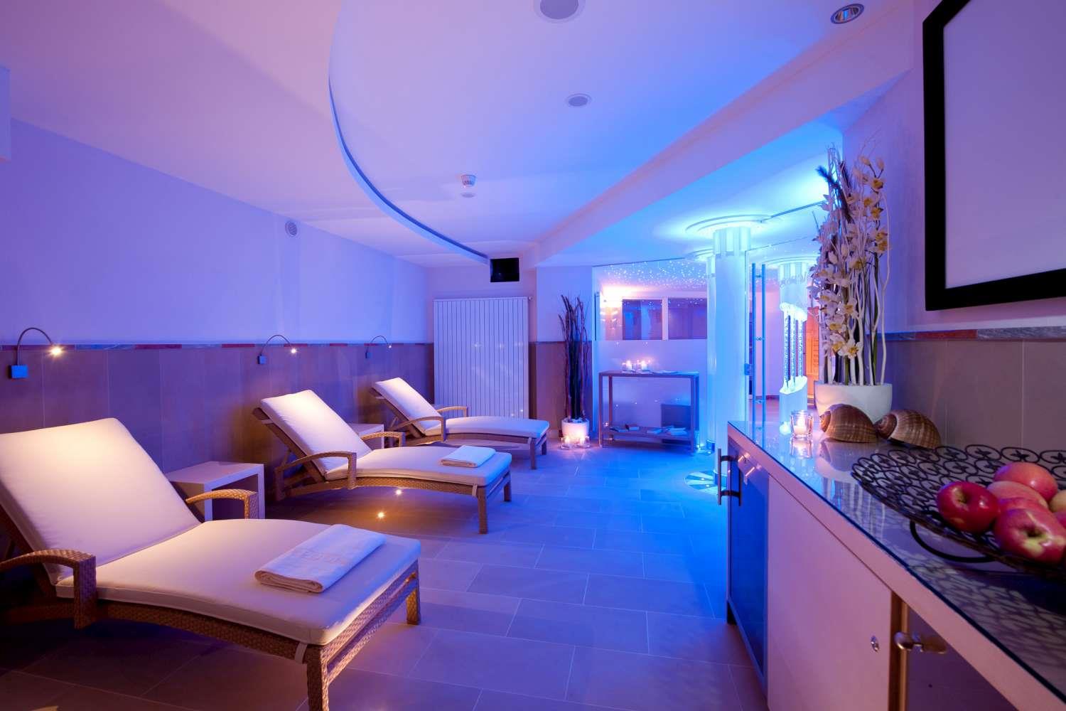 Hotel TIROLENSIS Tisens/Tesimo 25 suedtirol.info