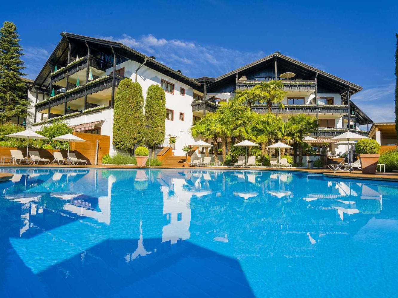 Hotel TIROLENSIS Tisens/Tesimo 1 suedtirol.info