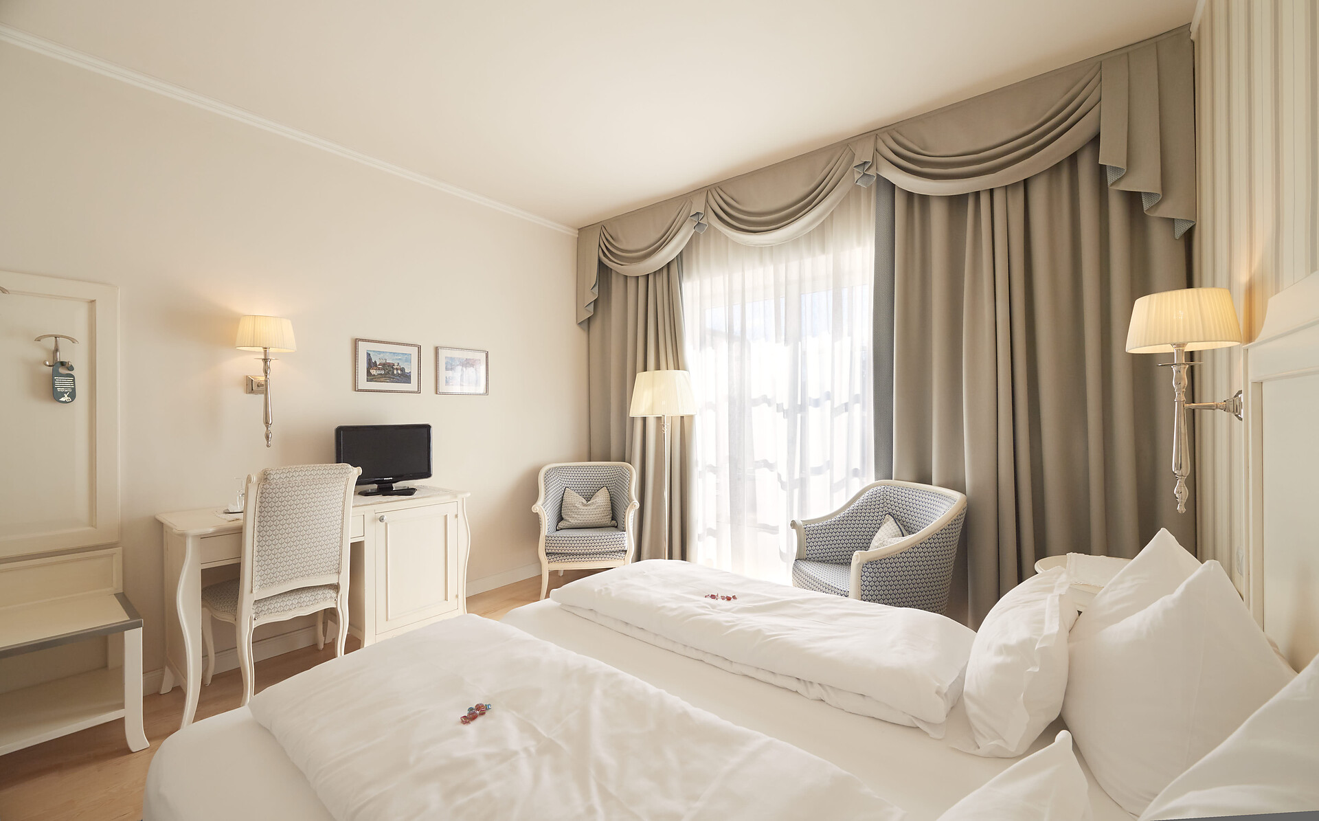 Doppelzimmer mit Balkon
