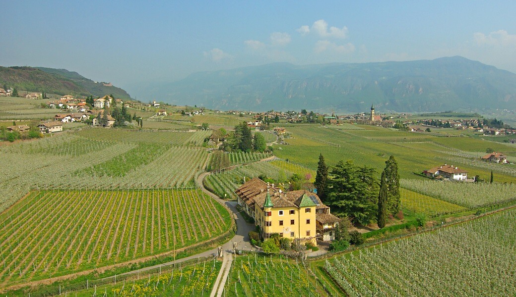 Hotel Ansitz Tschindlhof Eppan an der Weinstraße 4 suedtirol.info