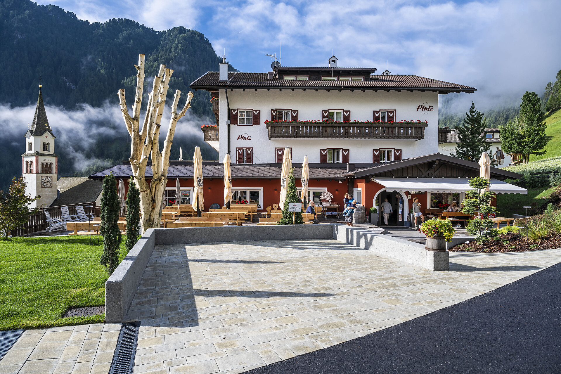 Hip Hotel Platz - Regione dolomitica Val Gardena - #2 - suedtirol.info