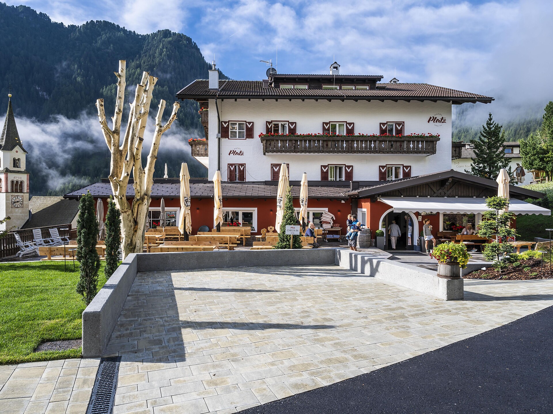 Hip Hotel Platz - Regione dolomitica Val Gardena - #1 - suedtirol.info