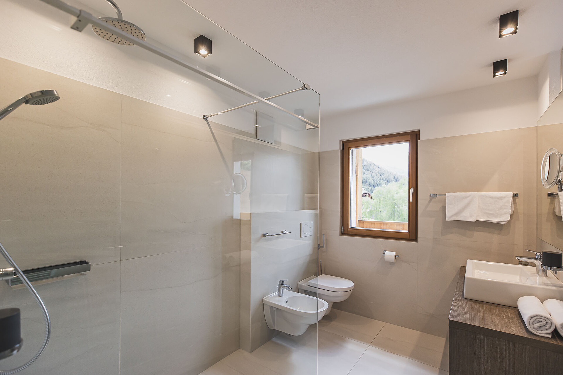 Pine Deluxe Suite