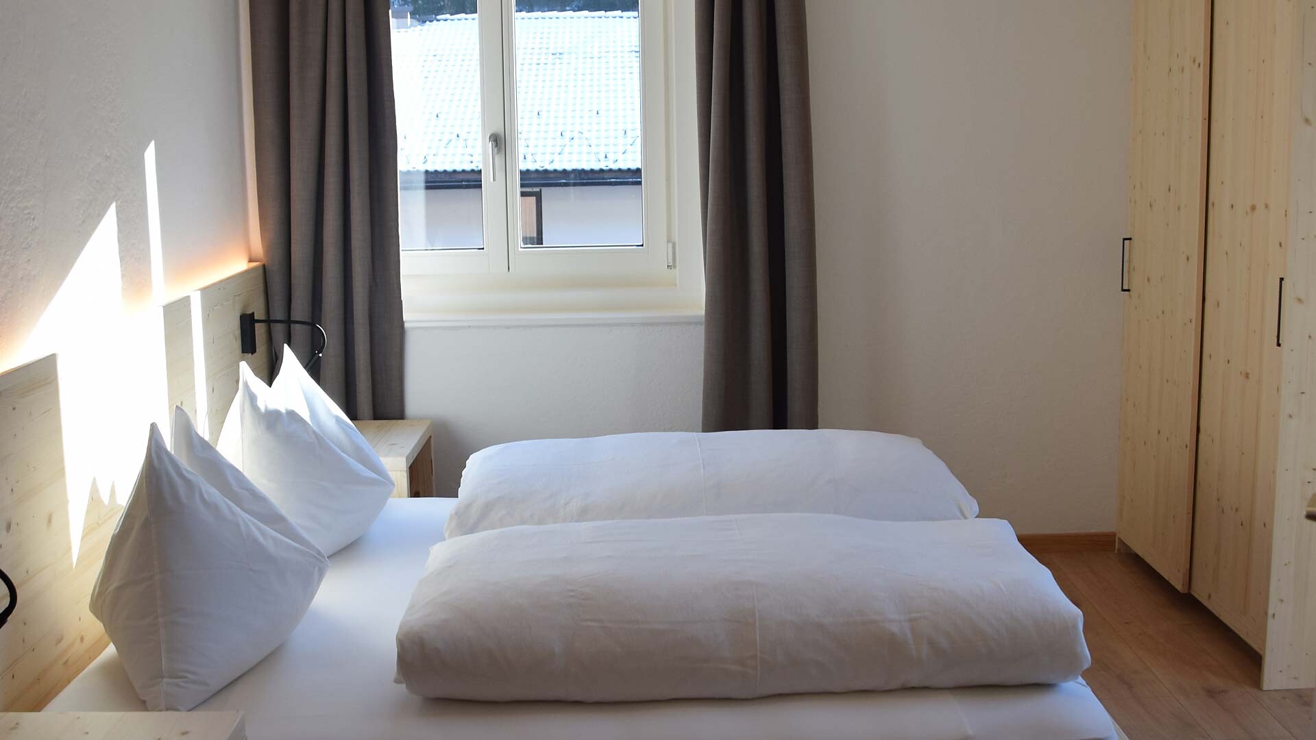 Rooms 1