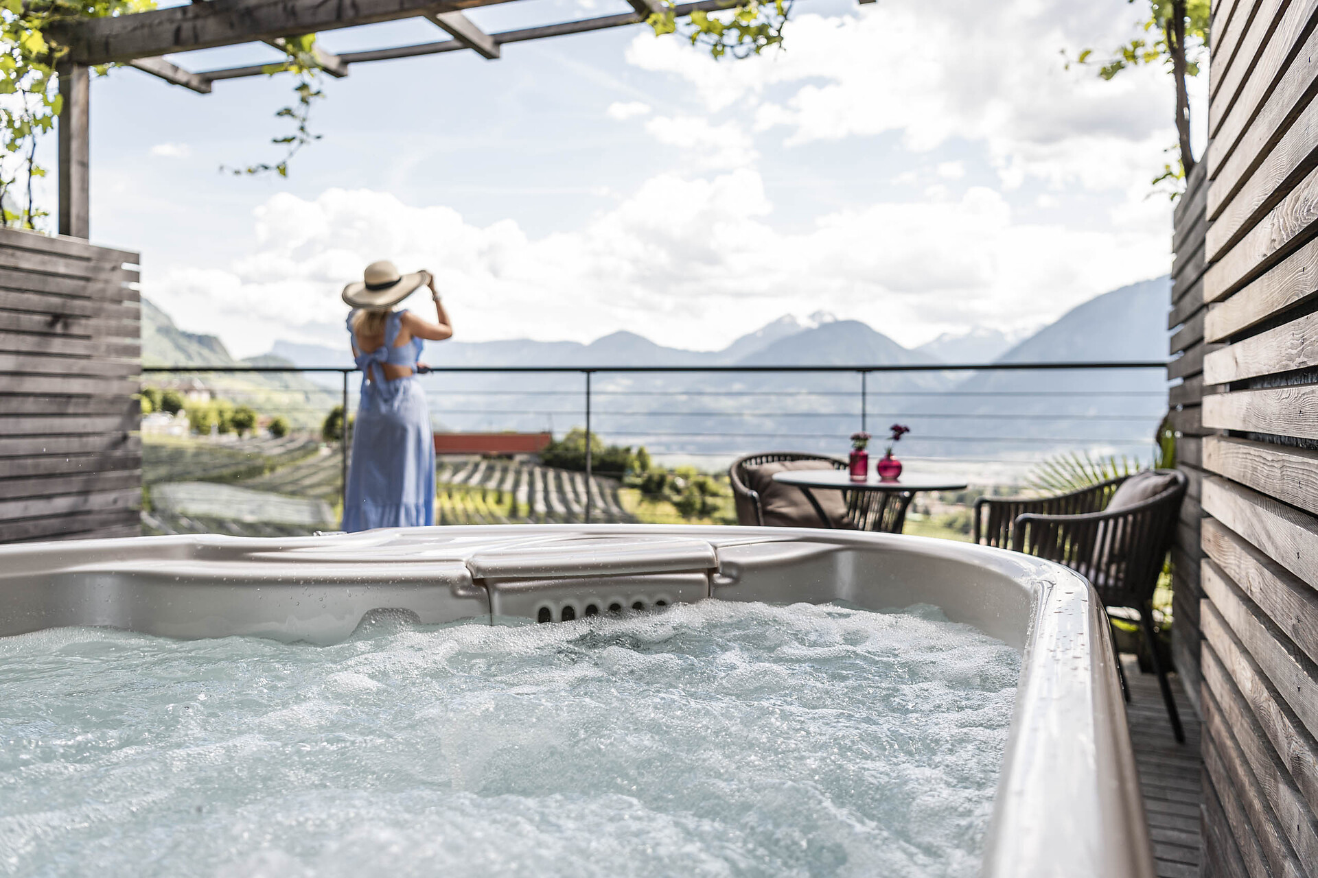 Whirlpool Garden Suite
