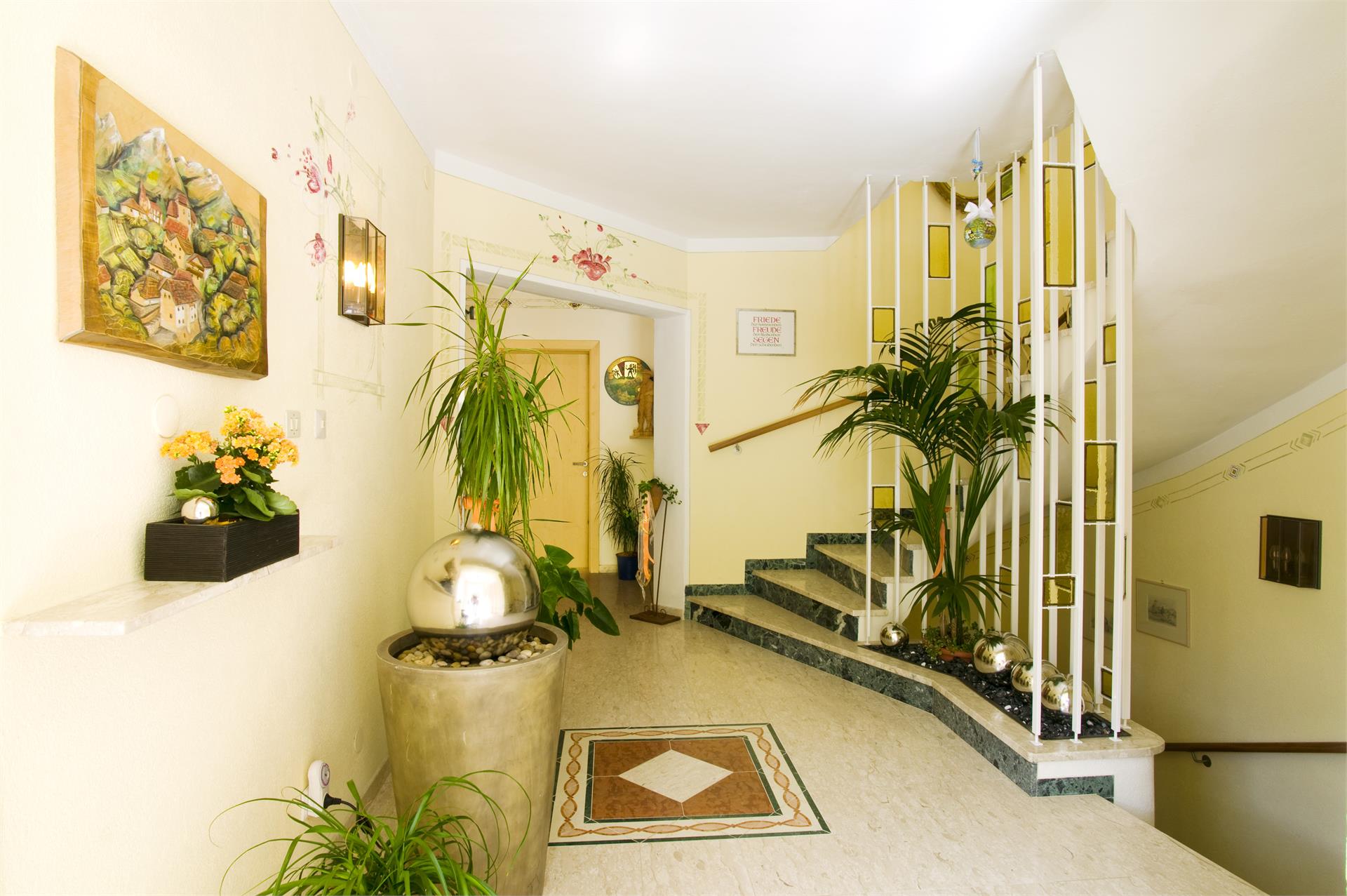 Haus Hohenrain Schenna 5 suedtirol.info