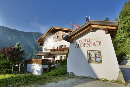 Hotel Alpenhof Ultimo 8 suedtirol.info