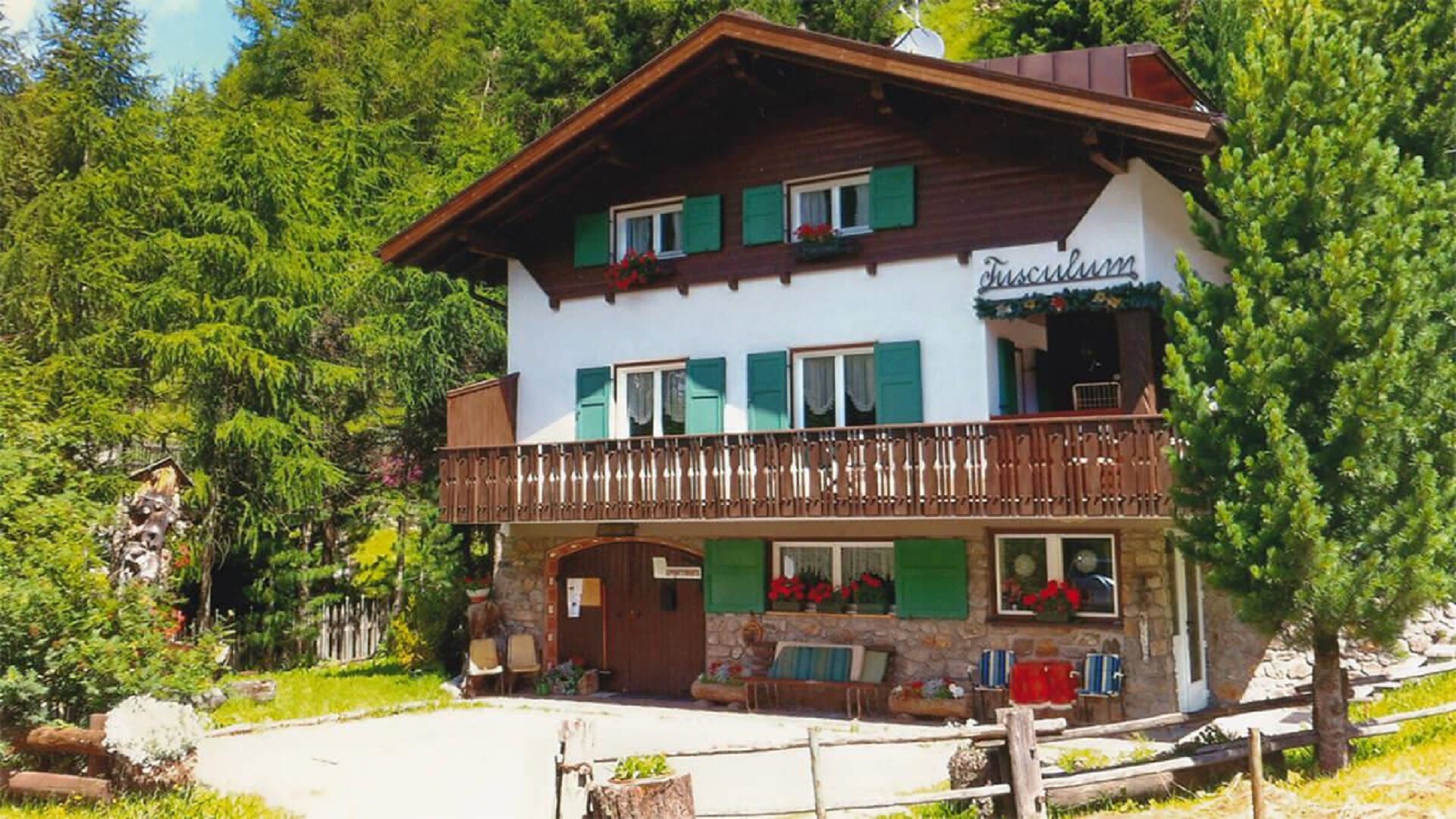 Haus Tusculum Sommer