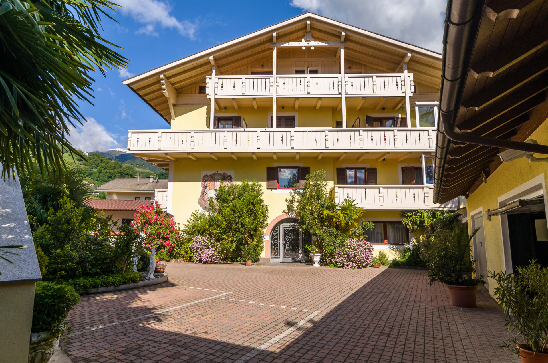 Hotel Gschwangut Lana 27 suedtirol.info