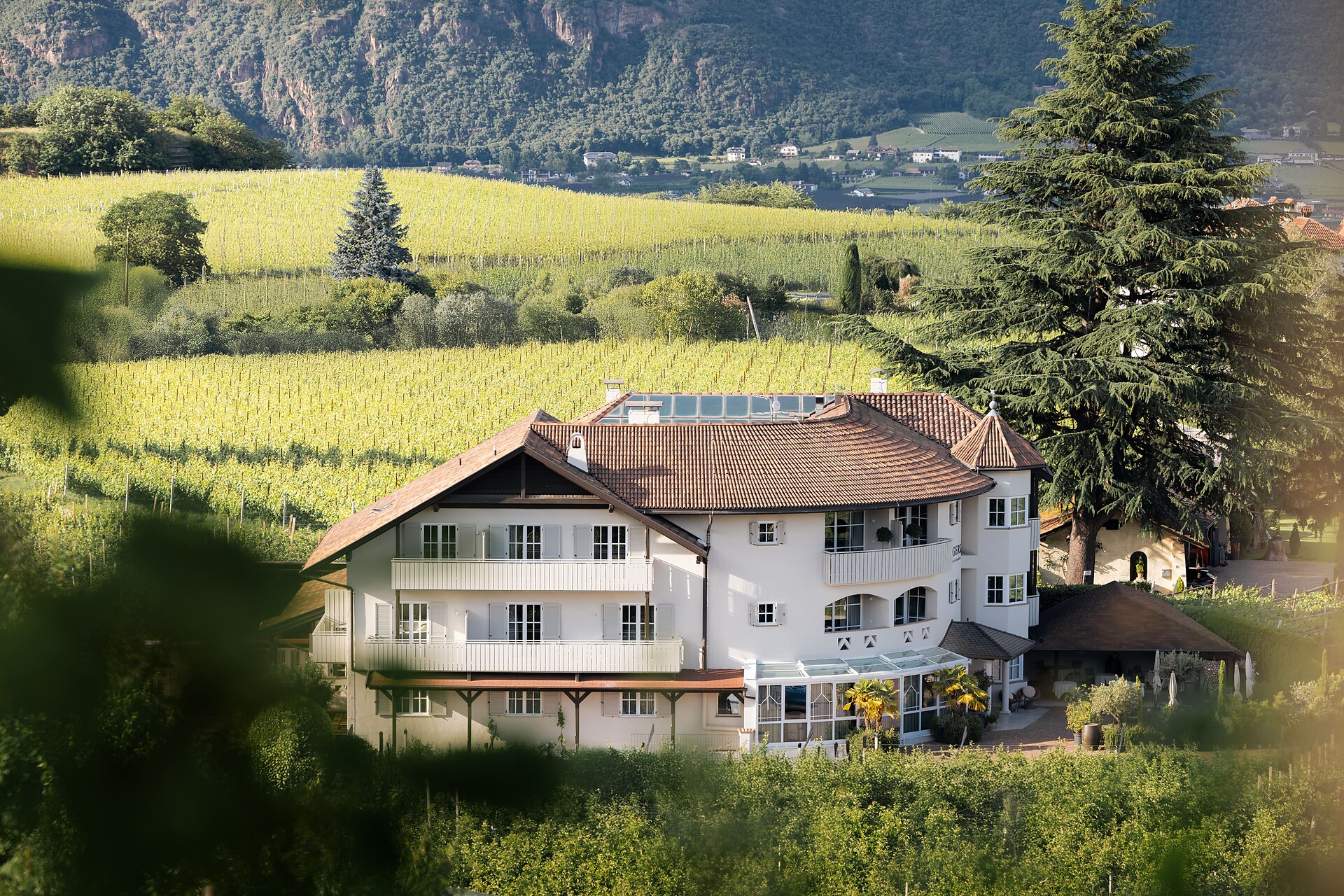 Lingers Suites & Residence