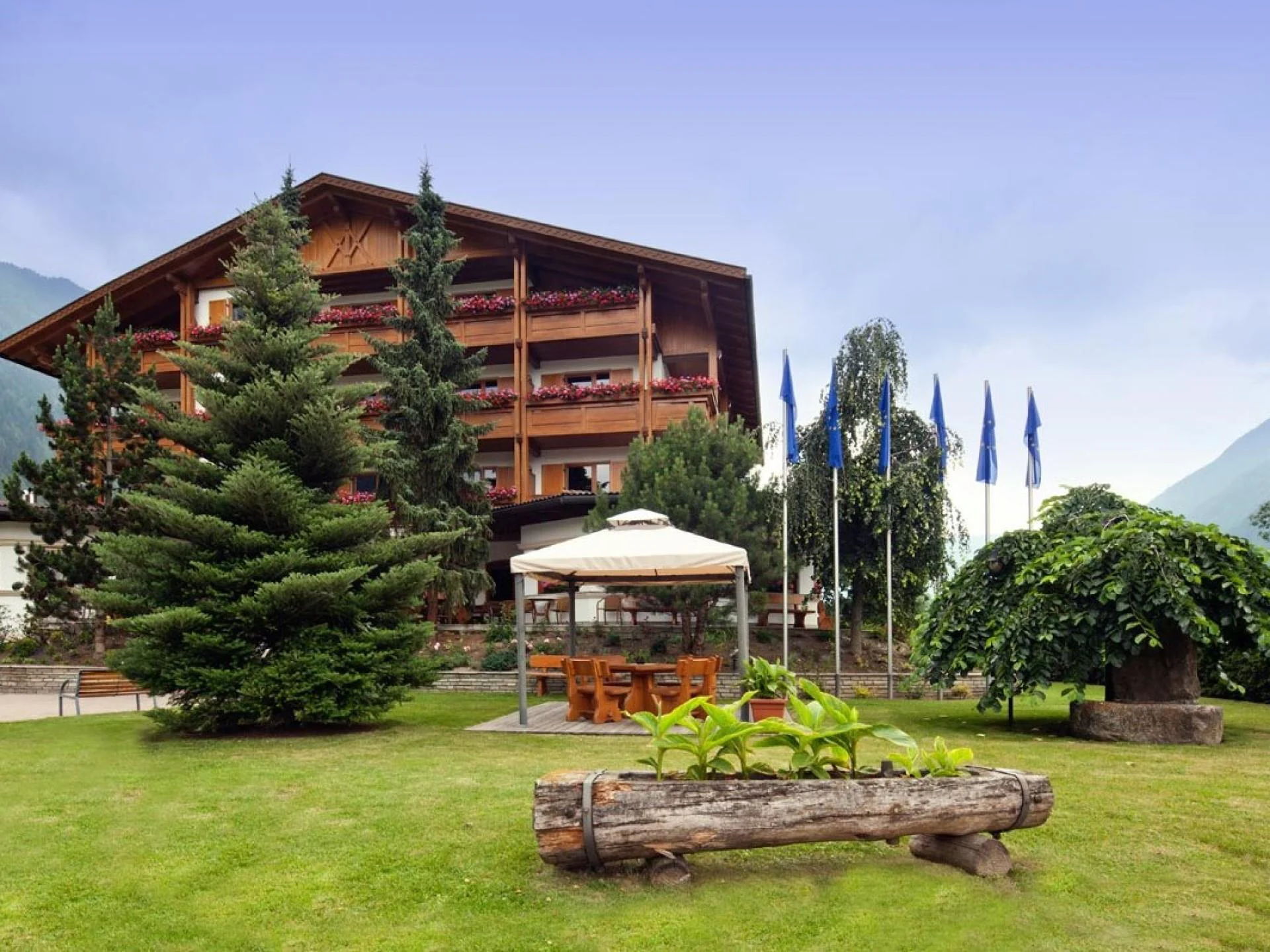 Hotel Uttenheimer Hof Gais 5 suedtirol.info