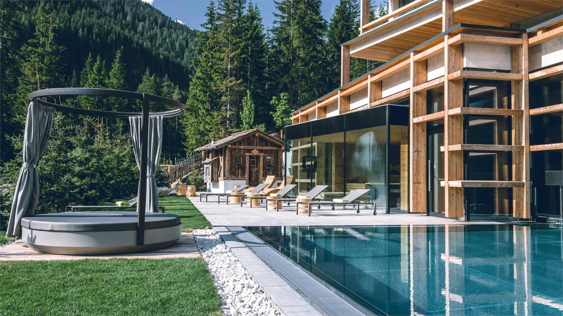 Hotel Cristallo Badia 14 suedtirol.info