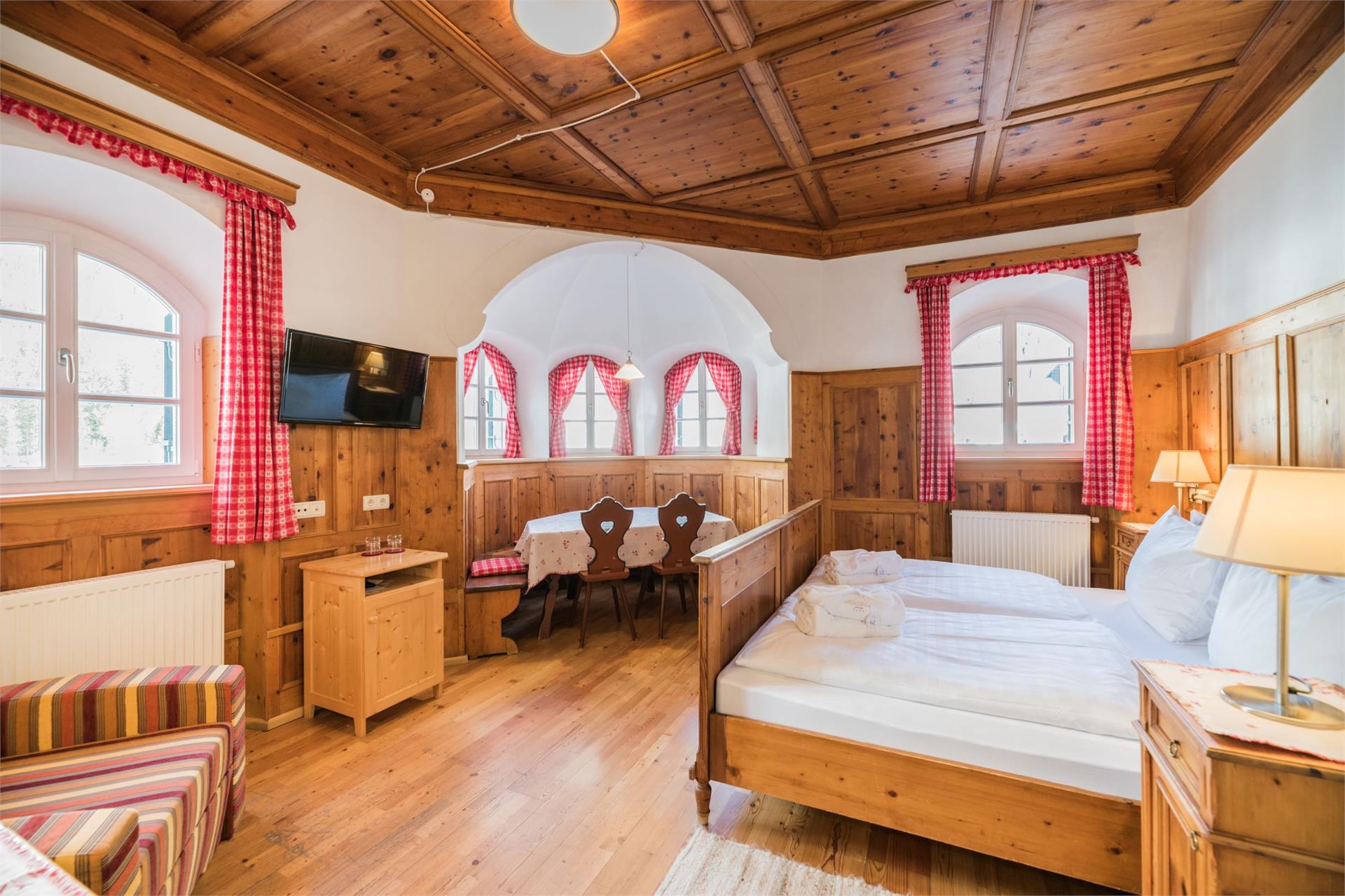 Hotel Dolomitenhof & Chalet Alte Post Sexten/Sesto 4 suedtirol.info