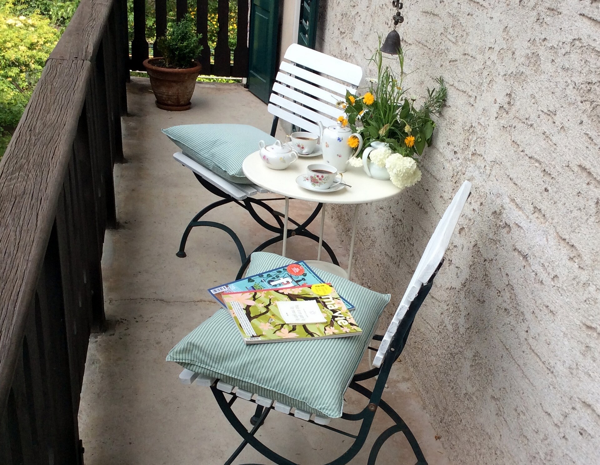 Balkon mit Bestuhlung