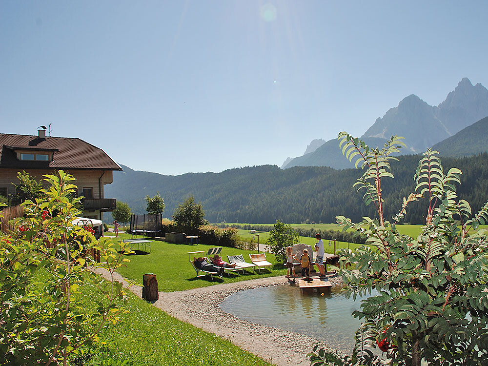 Il nostro giardino grande con laghetto
